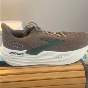 Brooks Gray and Green Athletic Shoe
